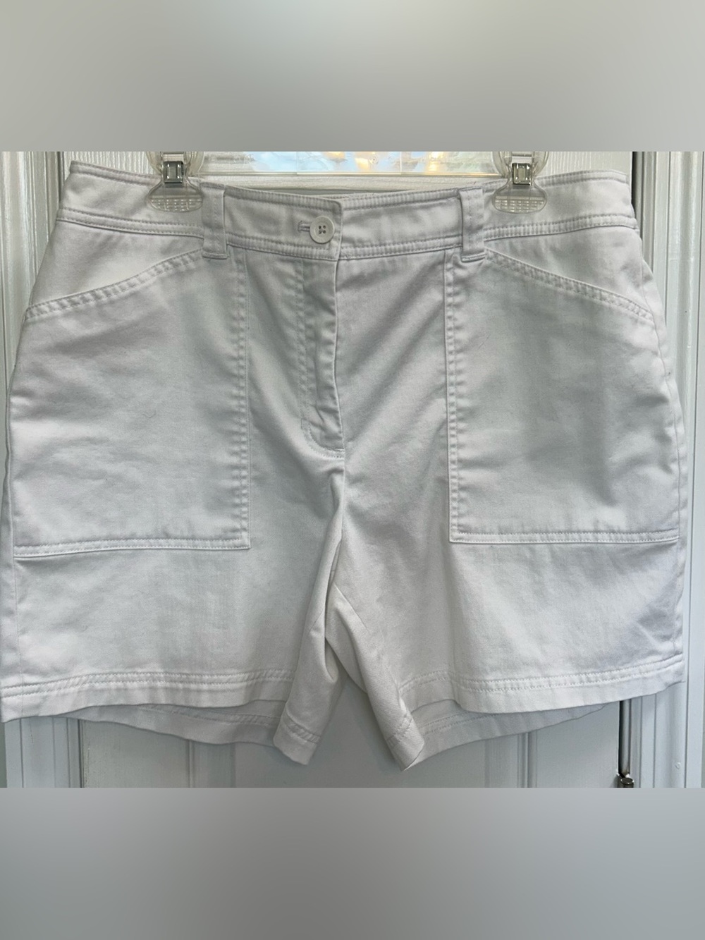 Jones New York White Patch-Pocket Bermuda Shorts